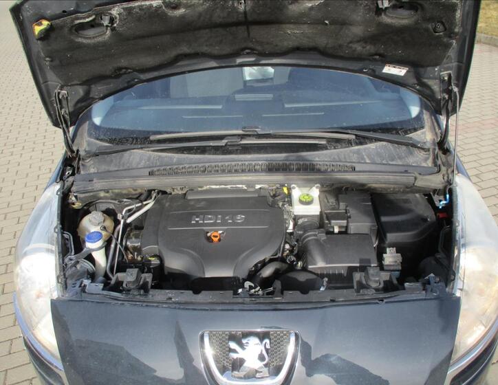 Peugeot 5008 23