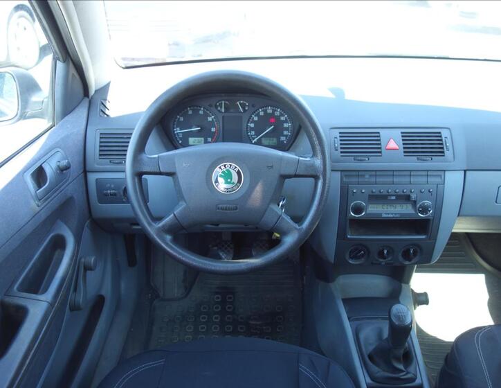 Škoda Fabia 16
