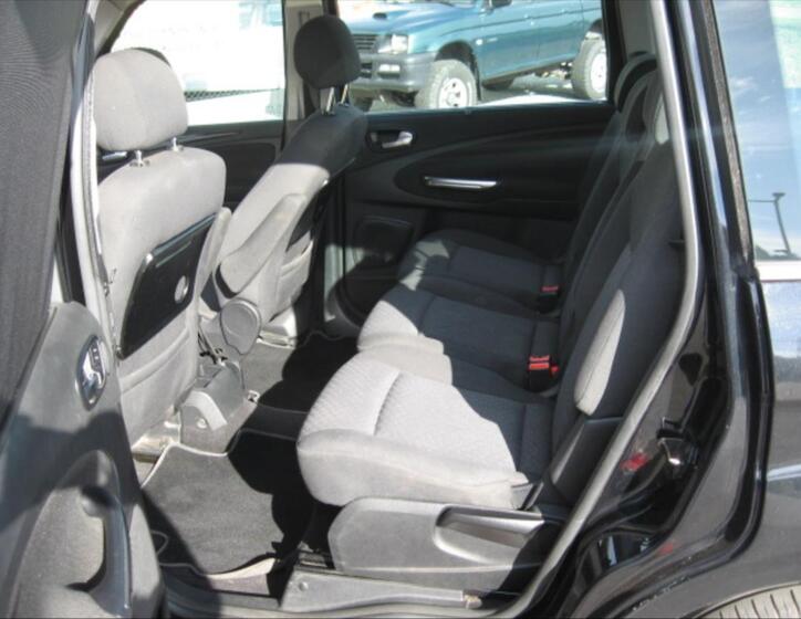 Ford Galaxy 8