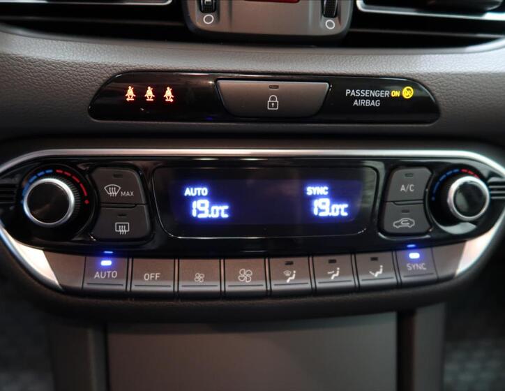 Hyundai i30 23