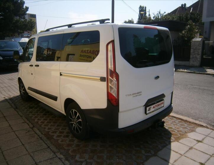 Ford Tourneo Custom 4