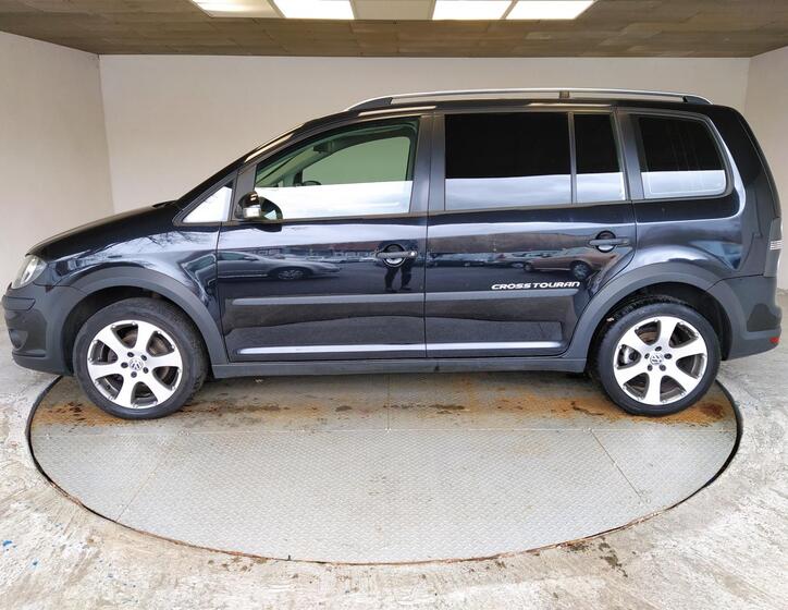 Volkswagen Touran 4