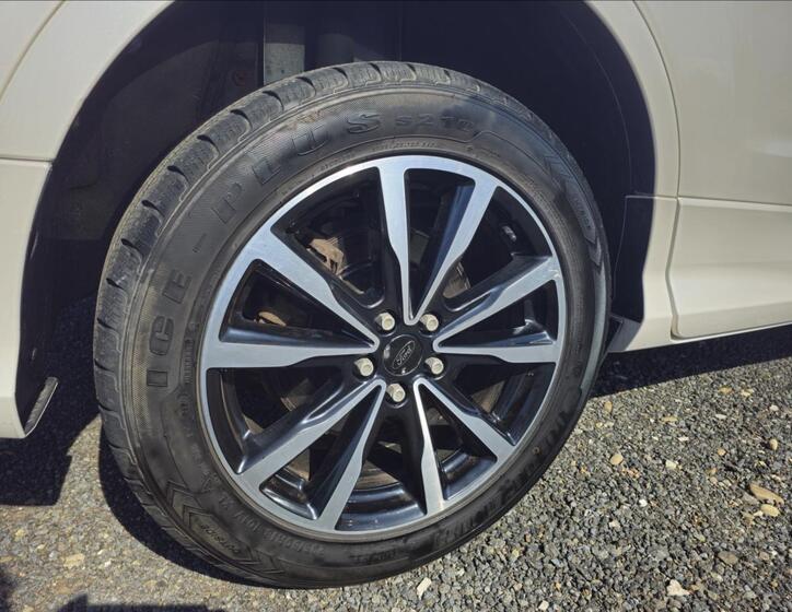 Ford Kuga 37
