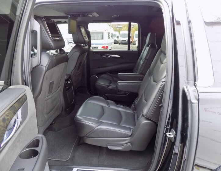 Cadillac Escalade 8