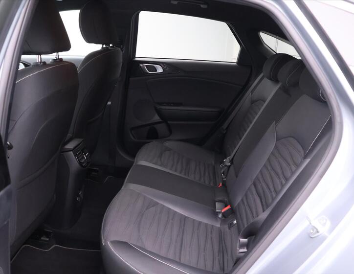 KIA ProCeed 16