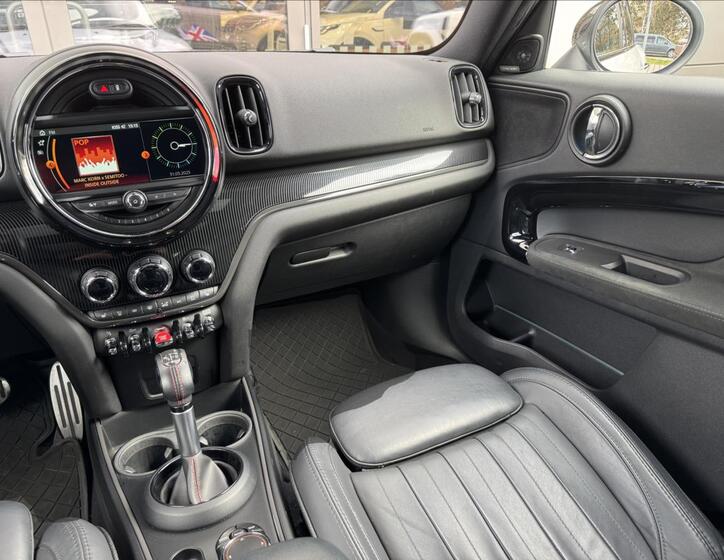 Mini Countryman 16