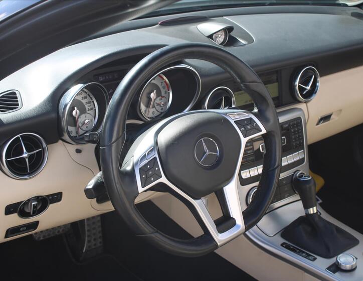 Mercedes-Benz SLK 11