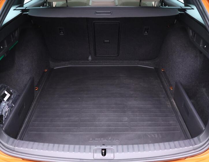 Škoda Octavia 10