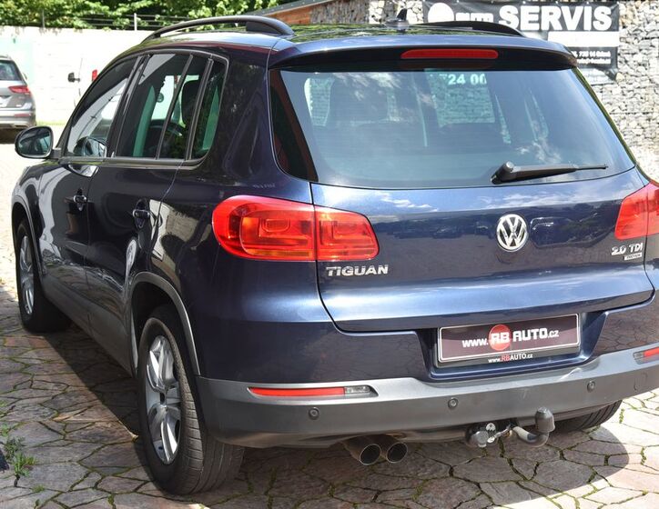 Volkswagen Tiguan 9