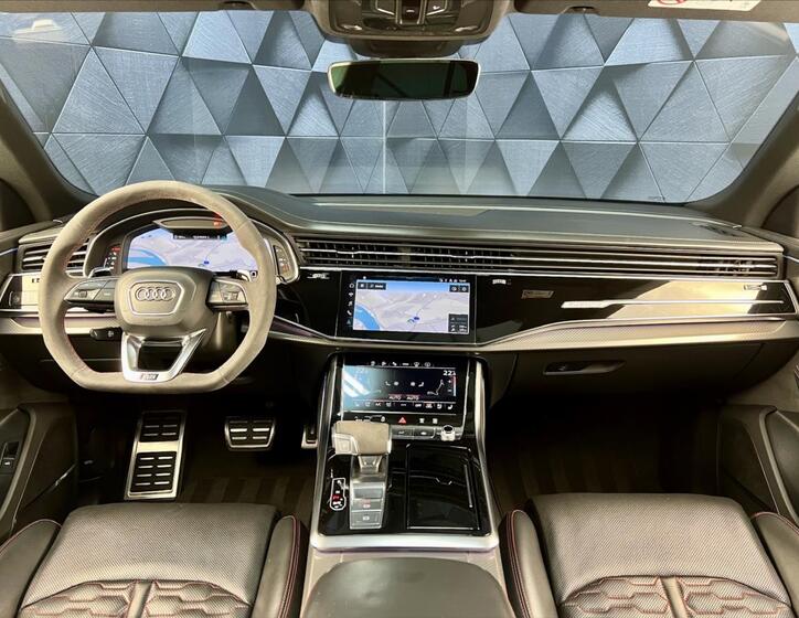 Audi RS Q8 10