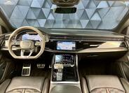 Audi RS Q8 10