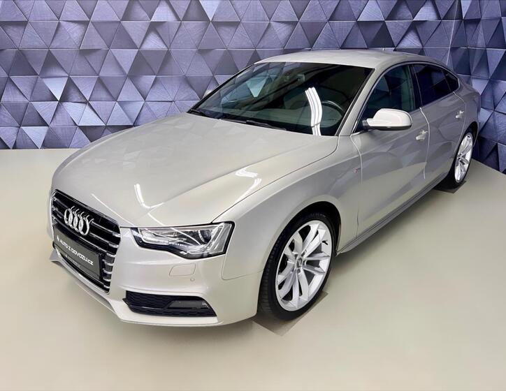 Audi A5 1