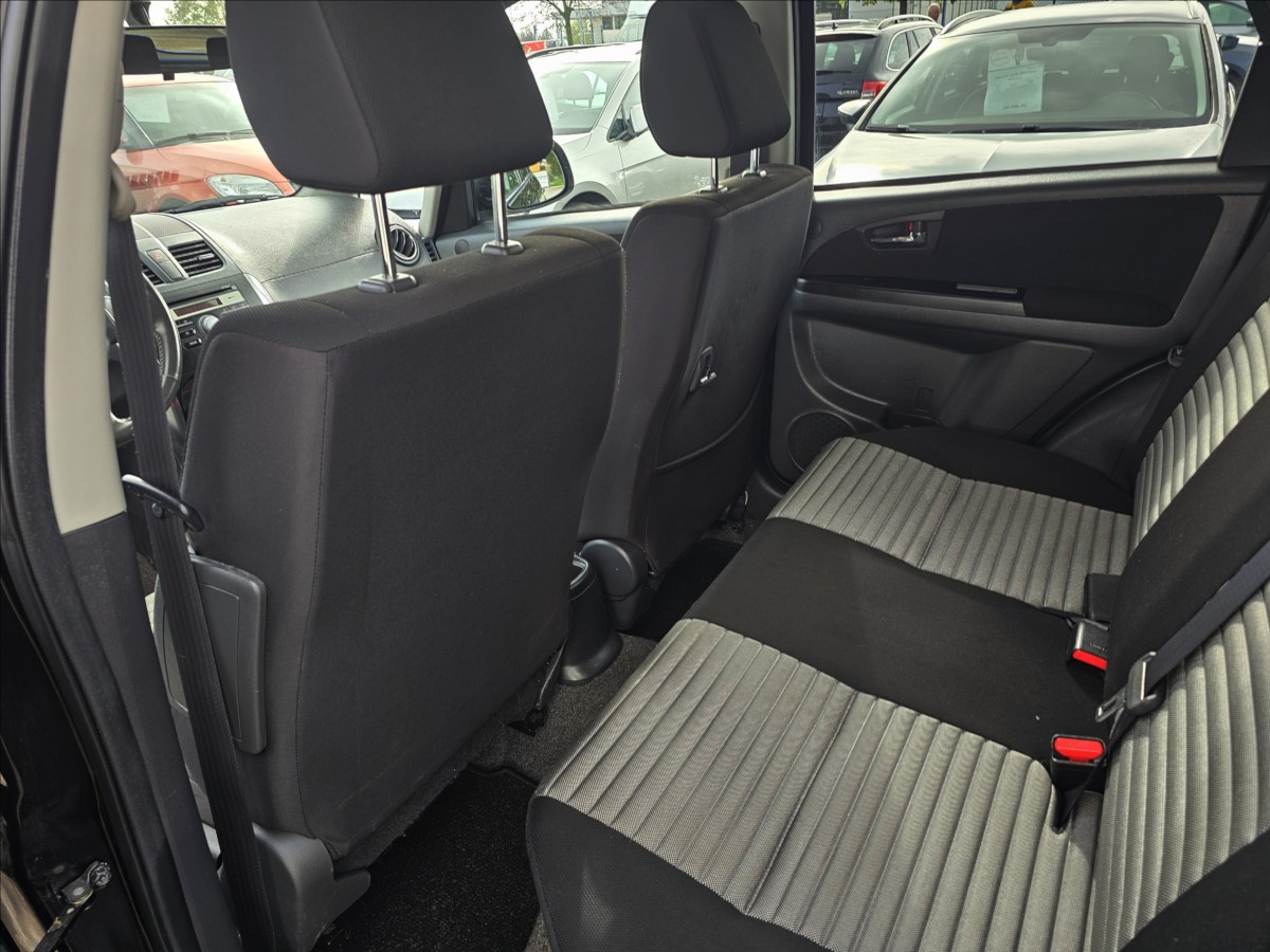 Suzuki SX4