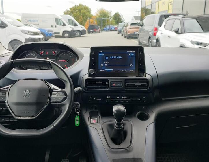 Peugeot Rifter 2
