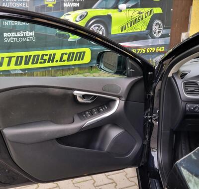 Volvo V40 34
