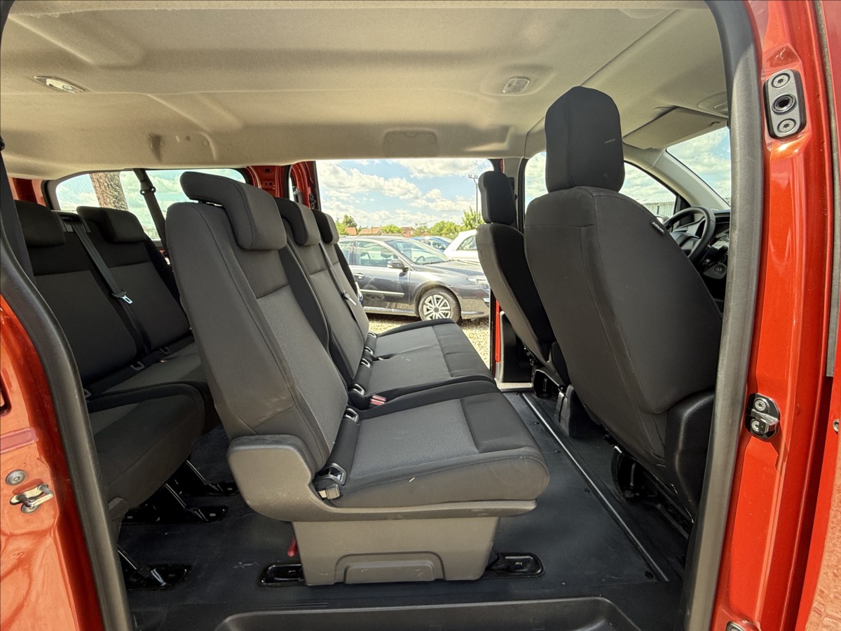 Peugeot Traveller