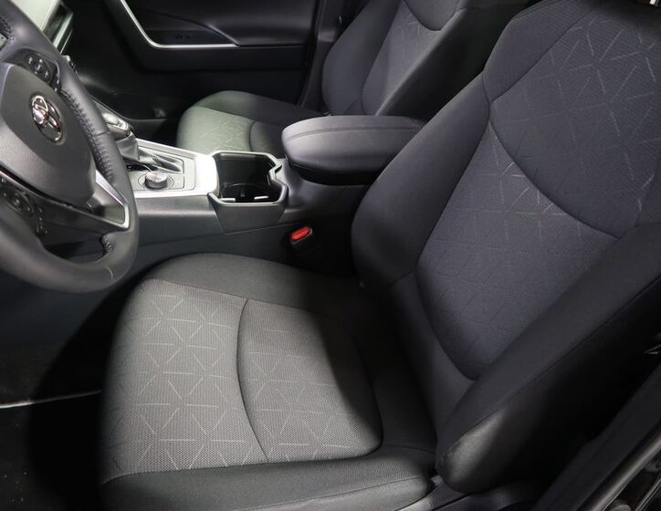 Toyota RAV4 9