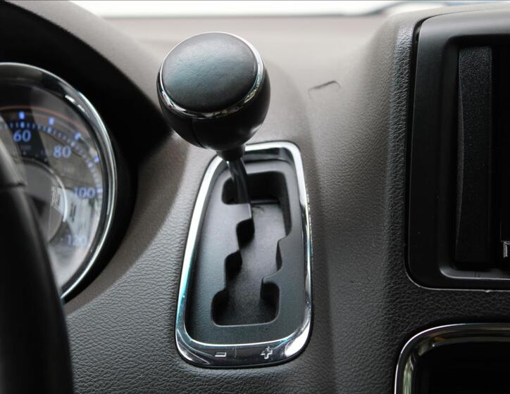 Chrysler Town & Country 24