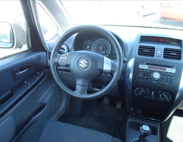 Suzuki SX4 18