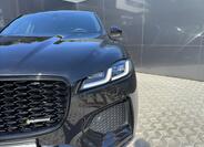 Jaguar F-Pace 22