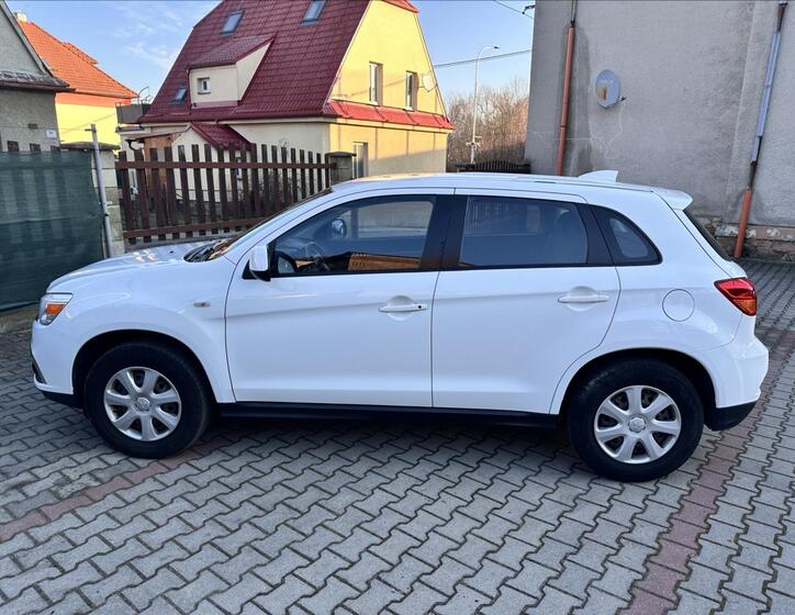 Mitsubishi ASX 8