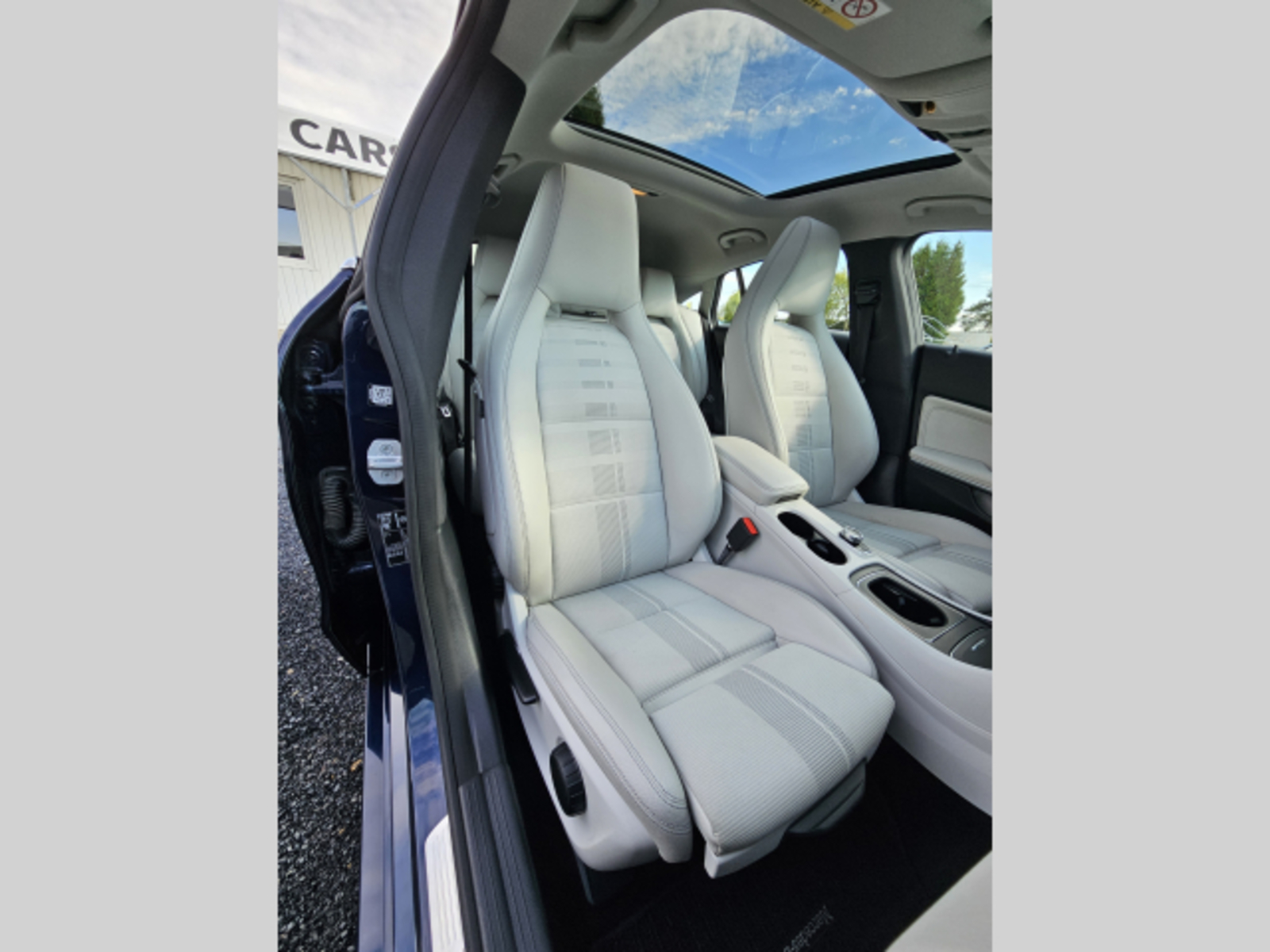 Mercedes-Benz CLA 27