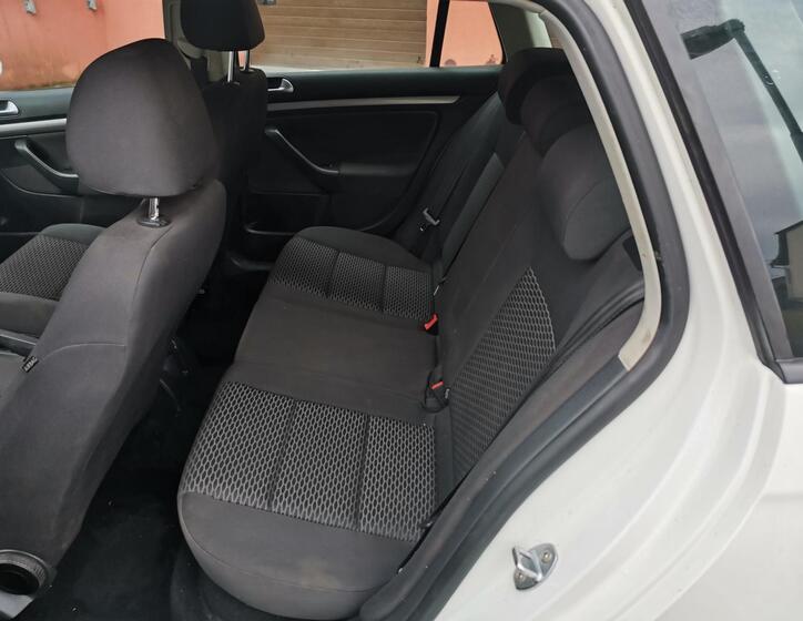 Volkswagen Golf 11