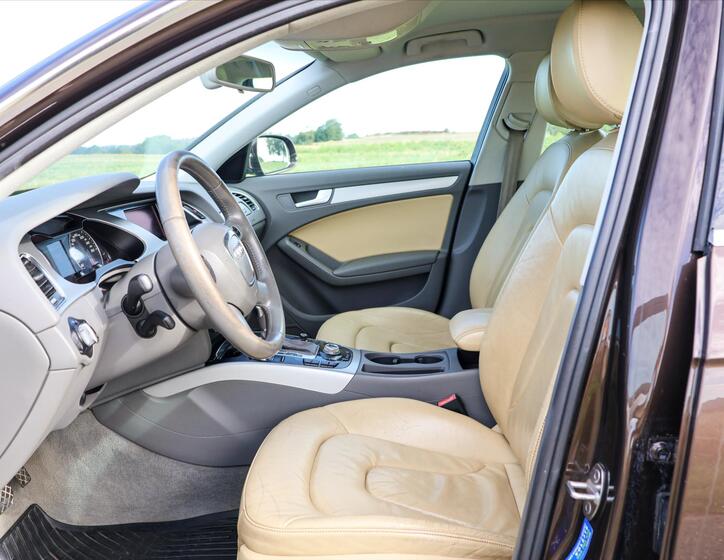 Audi A4 13