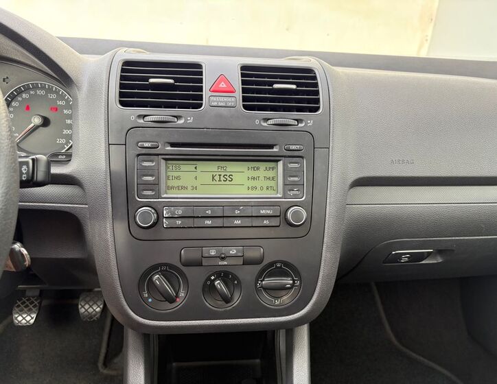 Volkswagen Golf 9
