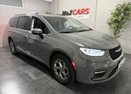 Chrysler Pacifica 2