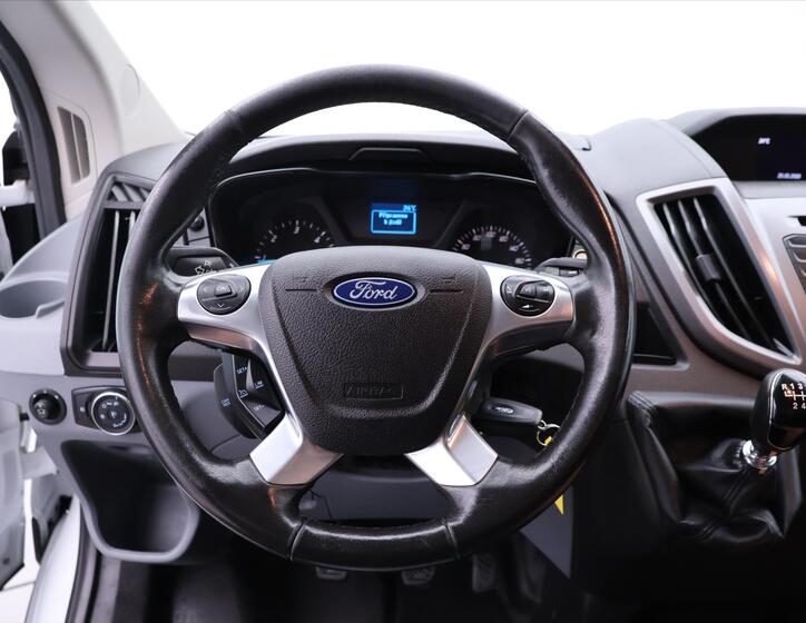 Ford Transit 17