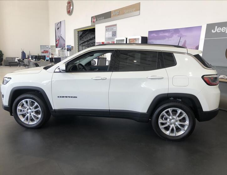 Jeep Compass 8
