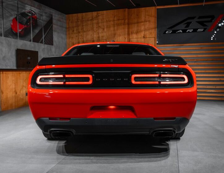 Dodge Challenger 25