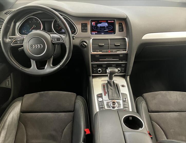 Audi Q7 5
