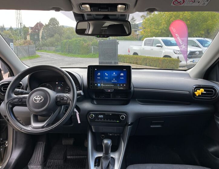 Toyota Yaris 18