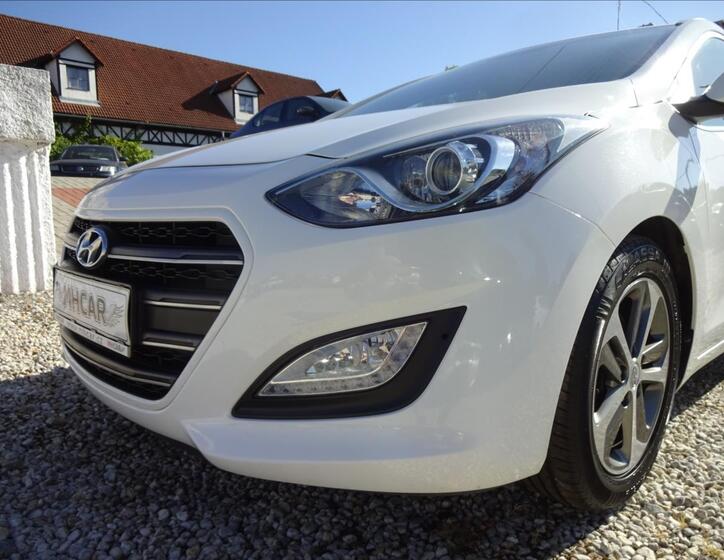 Hyundai i30 12