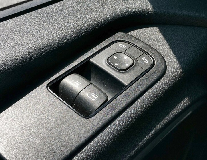 Mercedes-Benz Sprinter 16