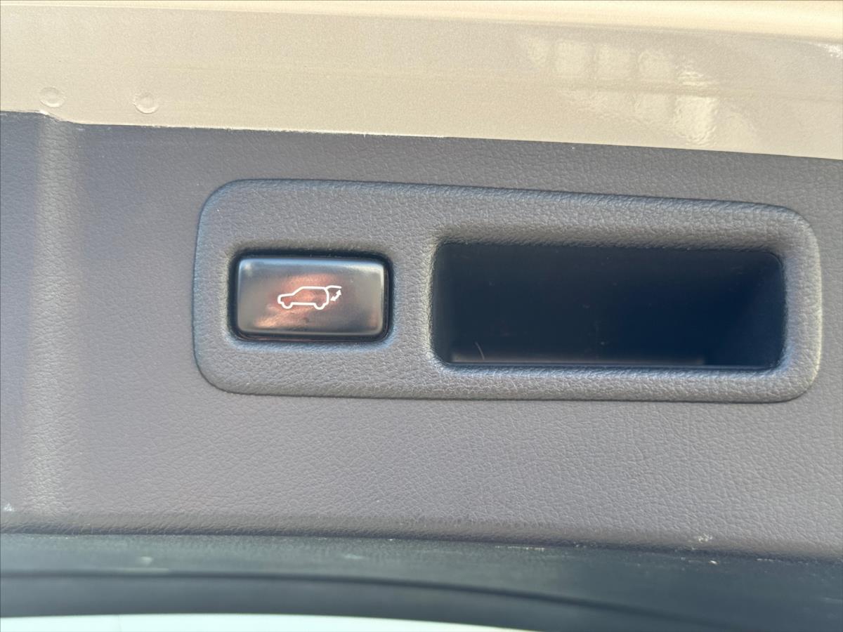 Lexus NX 300h