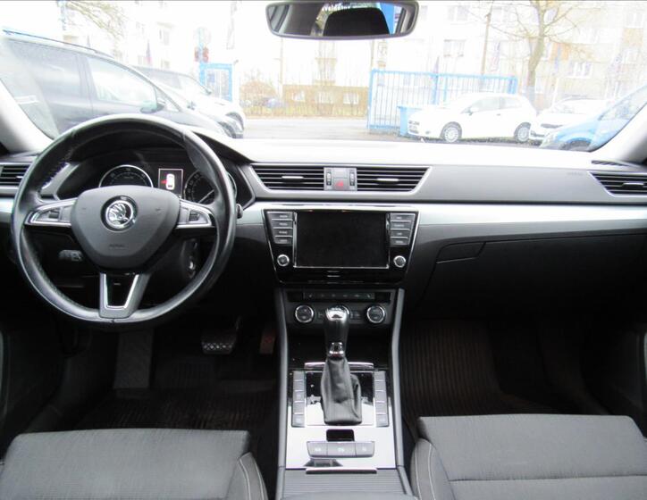Škoda Superb 11