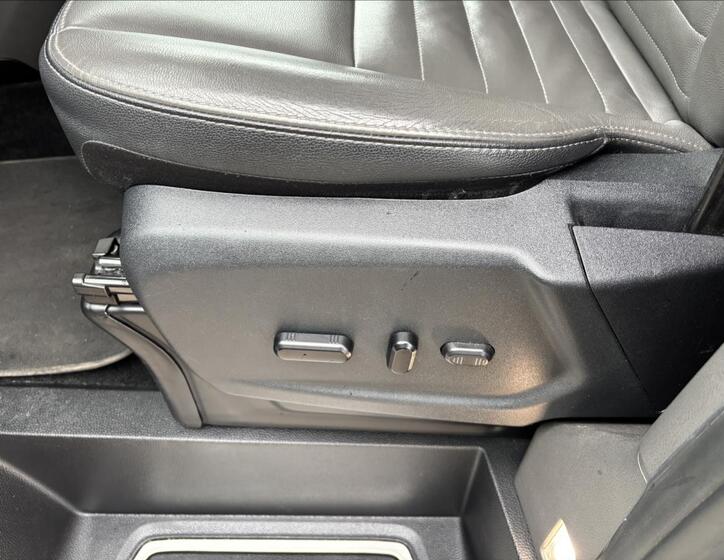 Ford Tourneo Custom 22