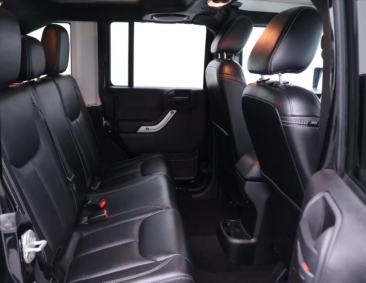Jeep Wrangler 14