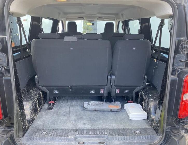 Peugeot Traveller 26