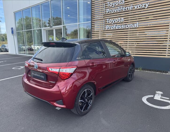 Toyota Yaris 2