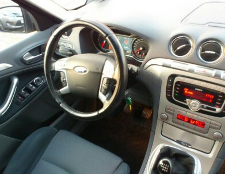 Ford S-MAX 16
