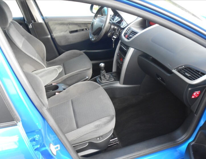 Peugeot 207 18