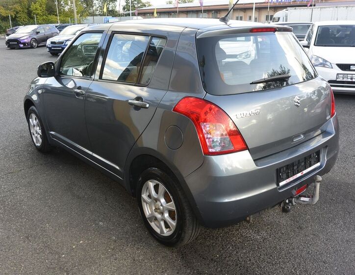 Suzuki Swift 8