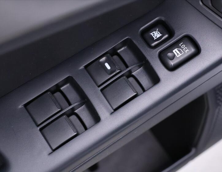 Mitsubishi Lancer 13