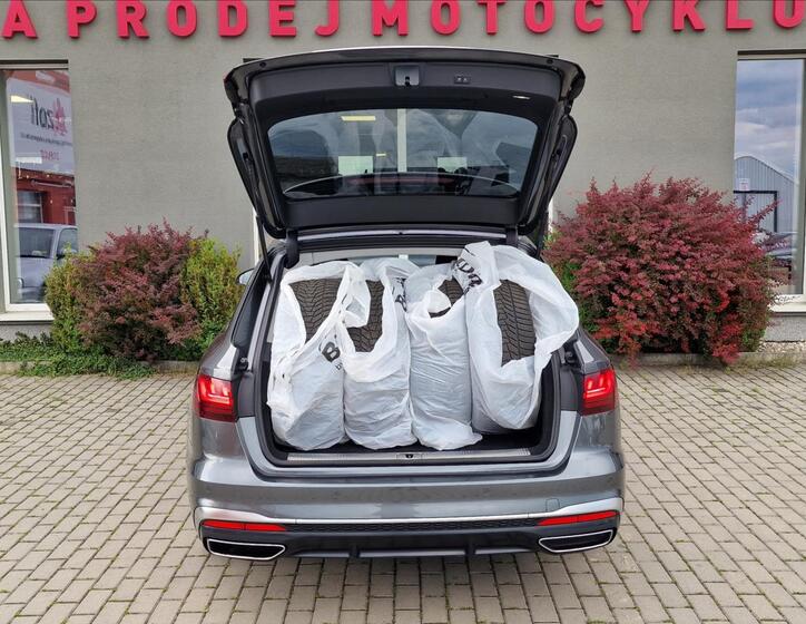 Audi A4 40