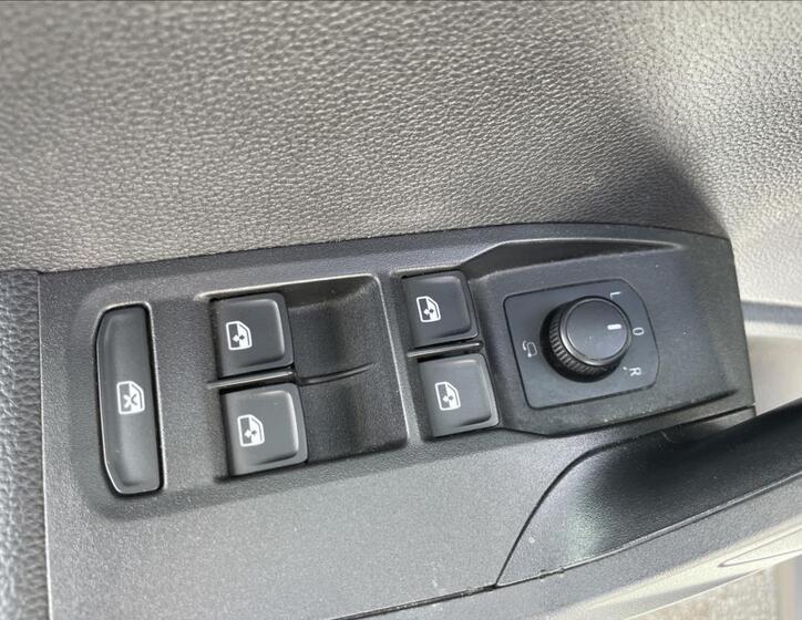 Seat Arona 12