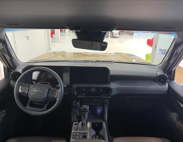 Toyota Land Cruiser 7